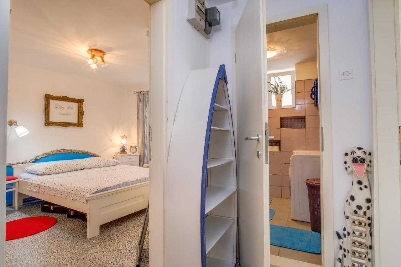Apartments Kastel Veli Lošinj Exterior foto